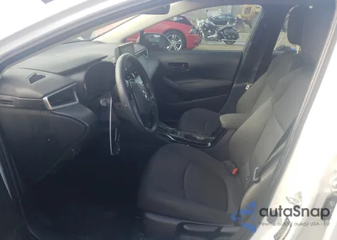 2022 Toyota Corolla Le z USA, uszkodzony, nr VIN 5YFEPMAE3NP300468